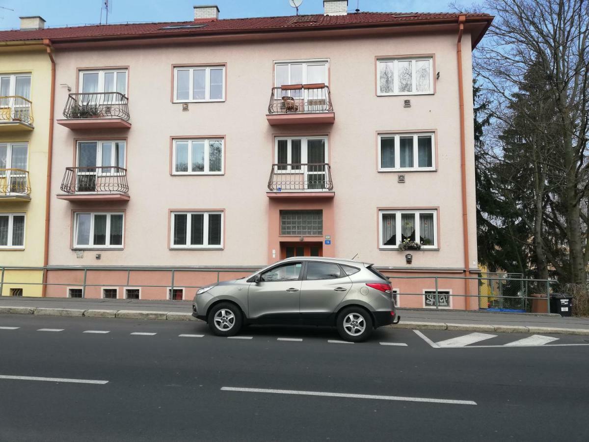 Apartmany Monty Karlovy Vary Bagian luar foto